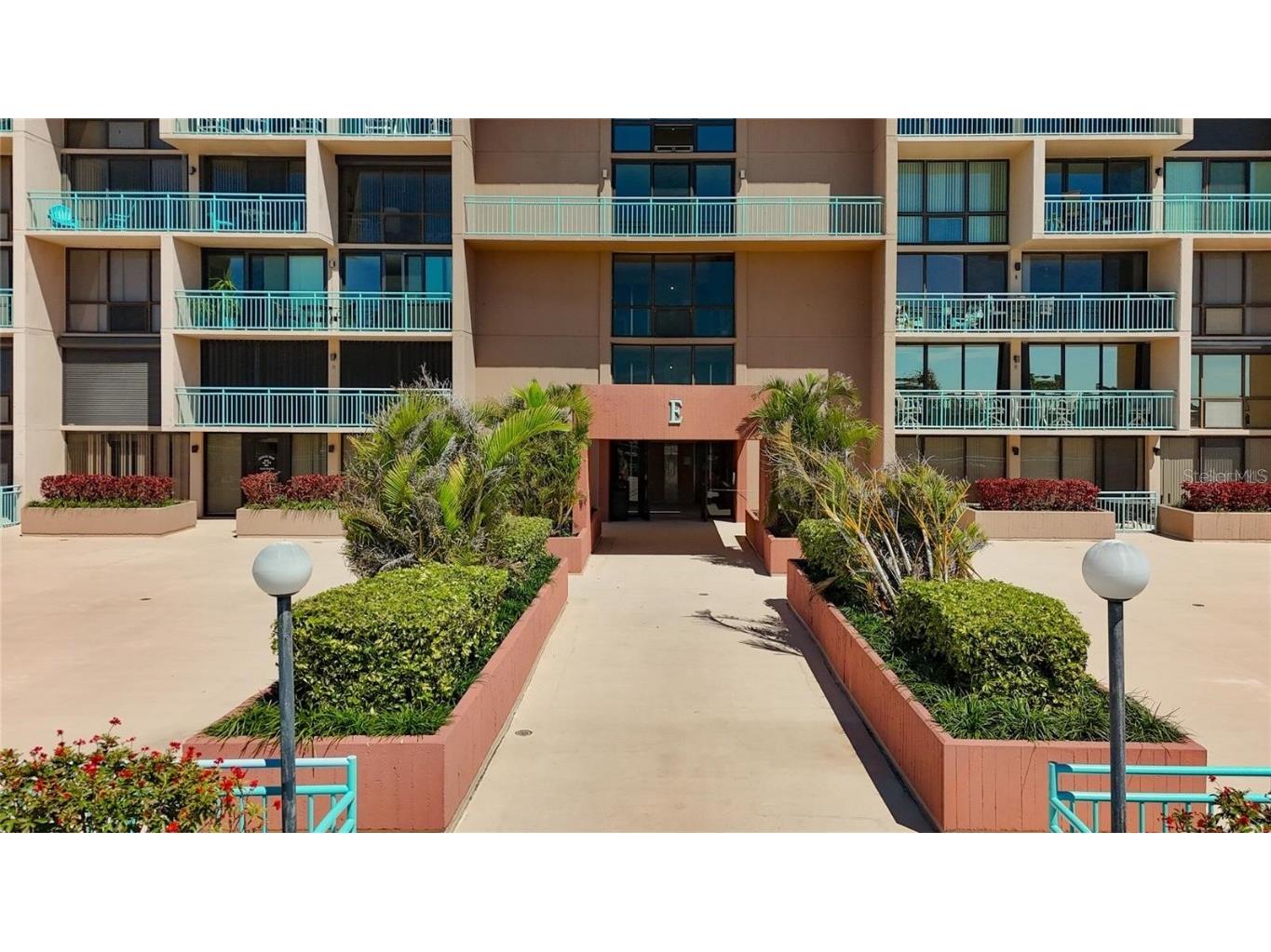 Key Capri Key Capri #301 Treasure Island FL 33706 TB8457372 image2