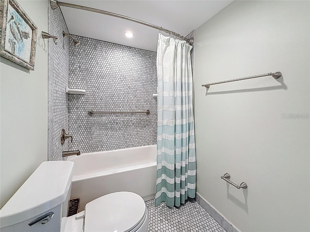 Key Capri Key Capri #301 Treasure Island FL 33706 TB8457372 image30