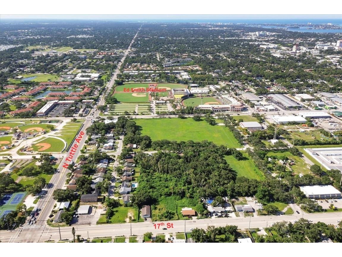 Lots 3 & 4 S Briggs Avenue Sarasota FL 34231 A4662386 image5