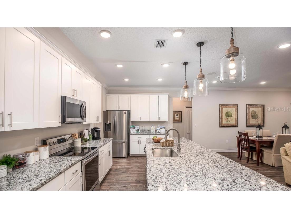 425 W Seminole Drive Venice FL 34293 O6345176 image4