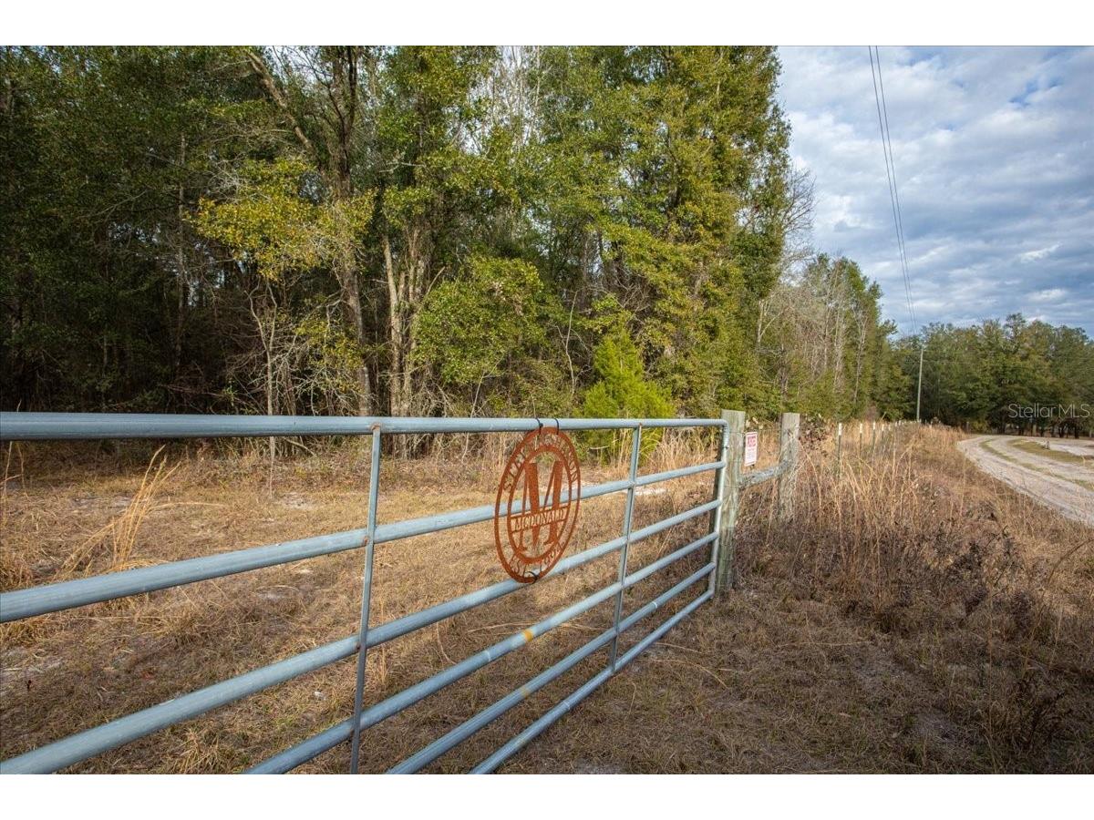 TBD SW Maplewood Place #LOT 5 Fort White FL 32038 TB8469171 image1