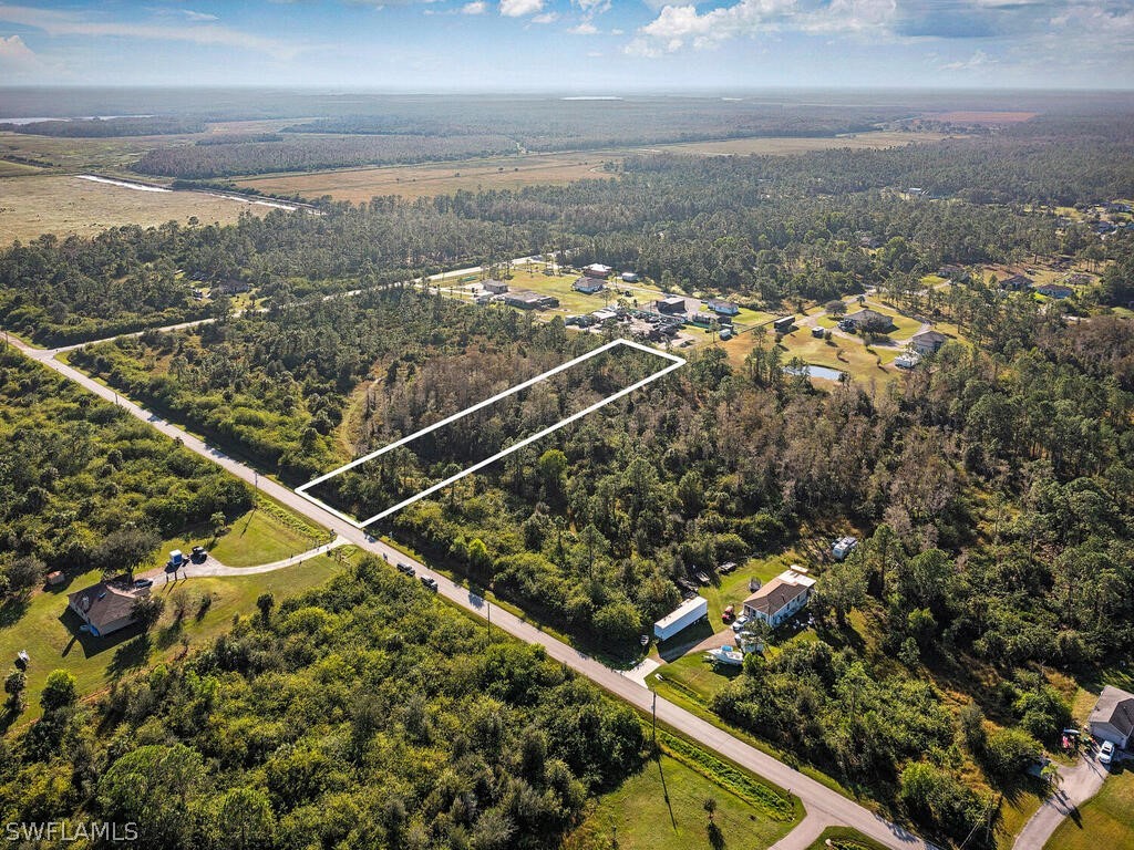 20th Avenue NE Naples FL 34120 222082311 image1