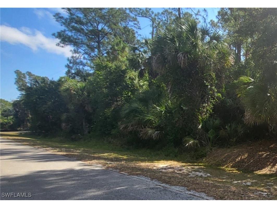 5th Street NW Naples FL 34120 225045472 image1