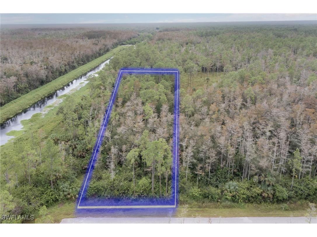 8th Avenue SE Naples FL 34117 225035862 image1