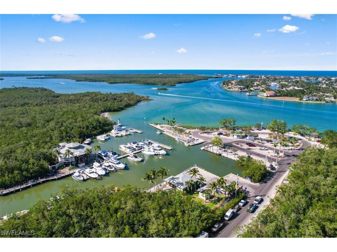 Barrett Avenue Naples FL 34112 223017366 image1