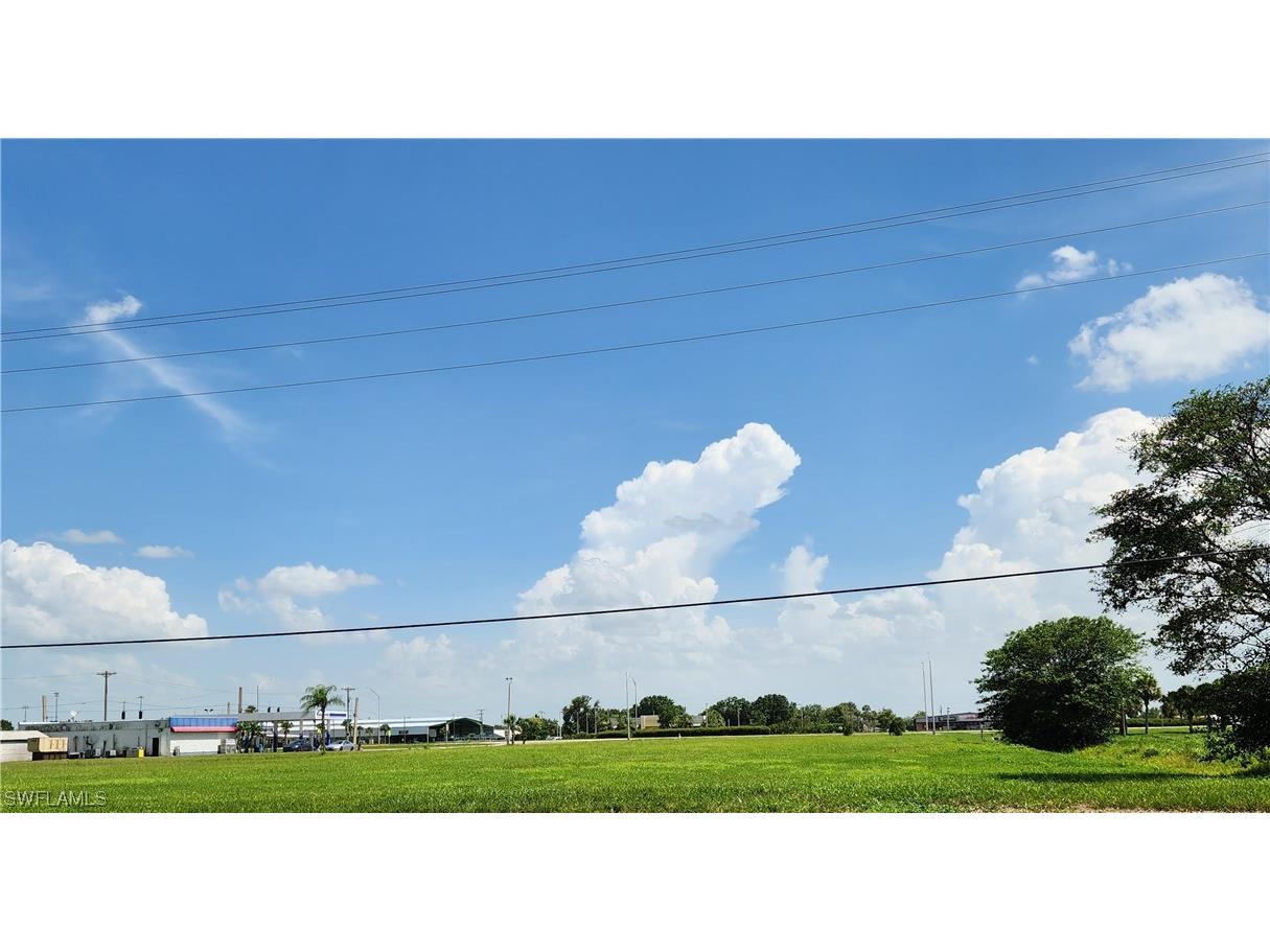 U S Hwy 27 + 10th St Moore Haven FL 33471 223050315 image3