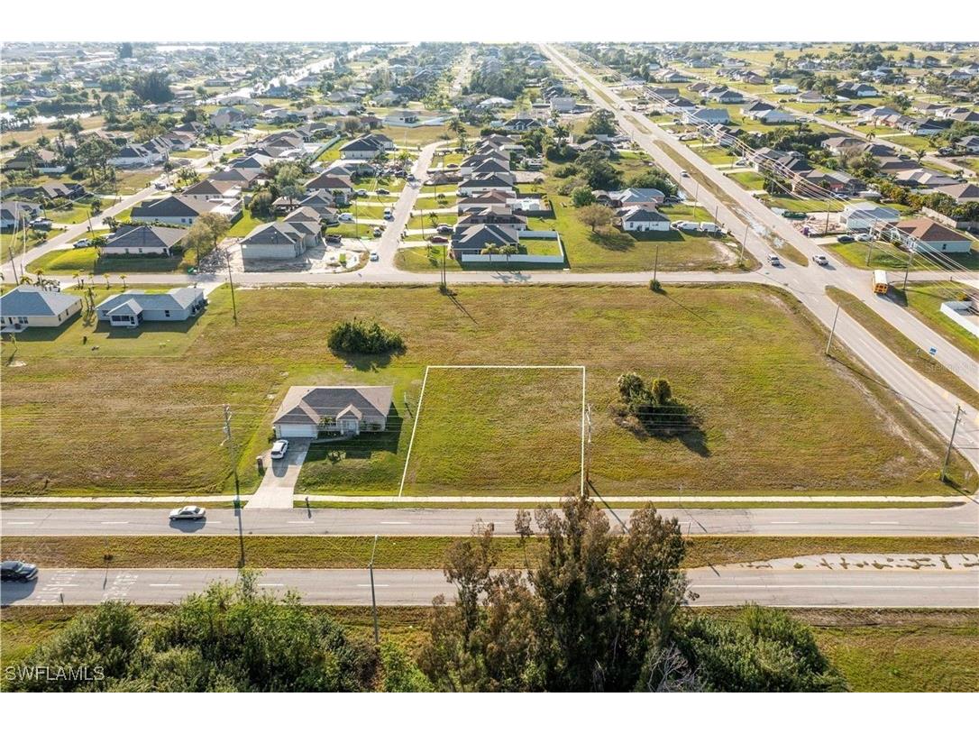 10 El Dorado Boulevard S Cape Coral FL 33991 225026739 image1