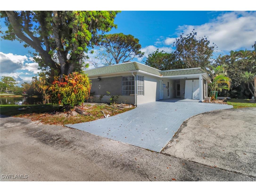 10 Kings Road #A-13 Naples FL 34112 224086145 image1