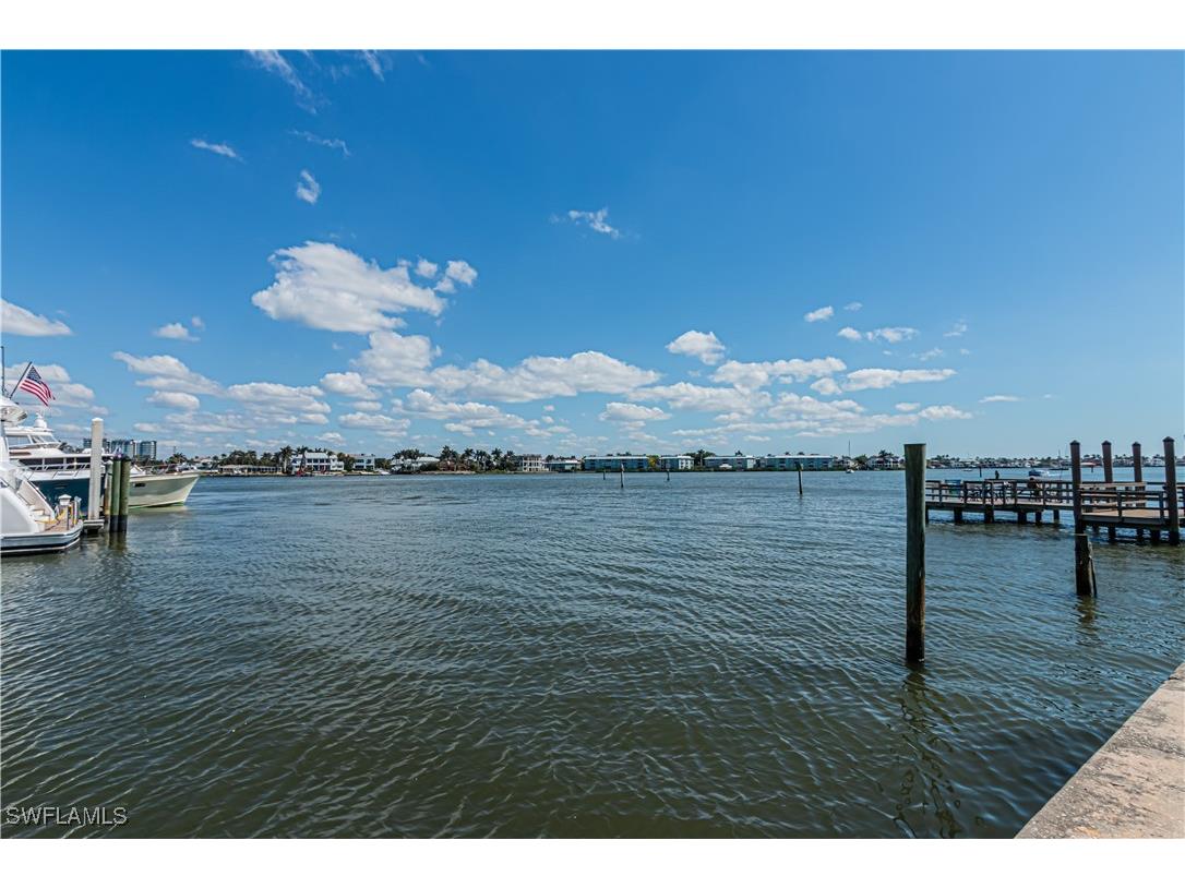 1001 10th Avenue S #F2 Naples FL 34102 225022012 image37