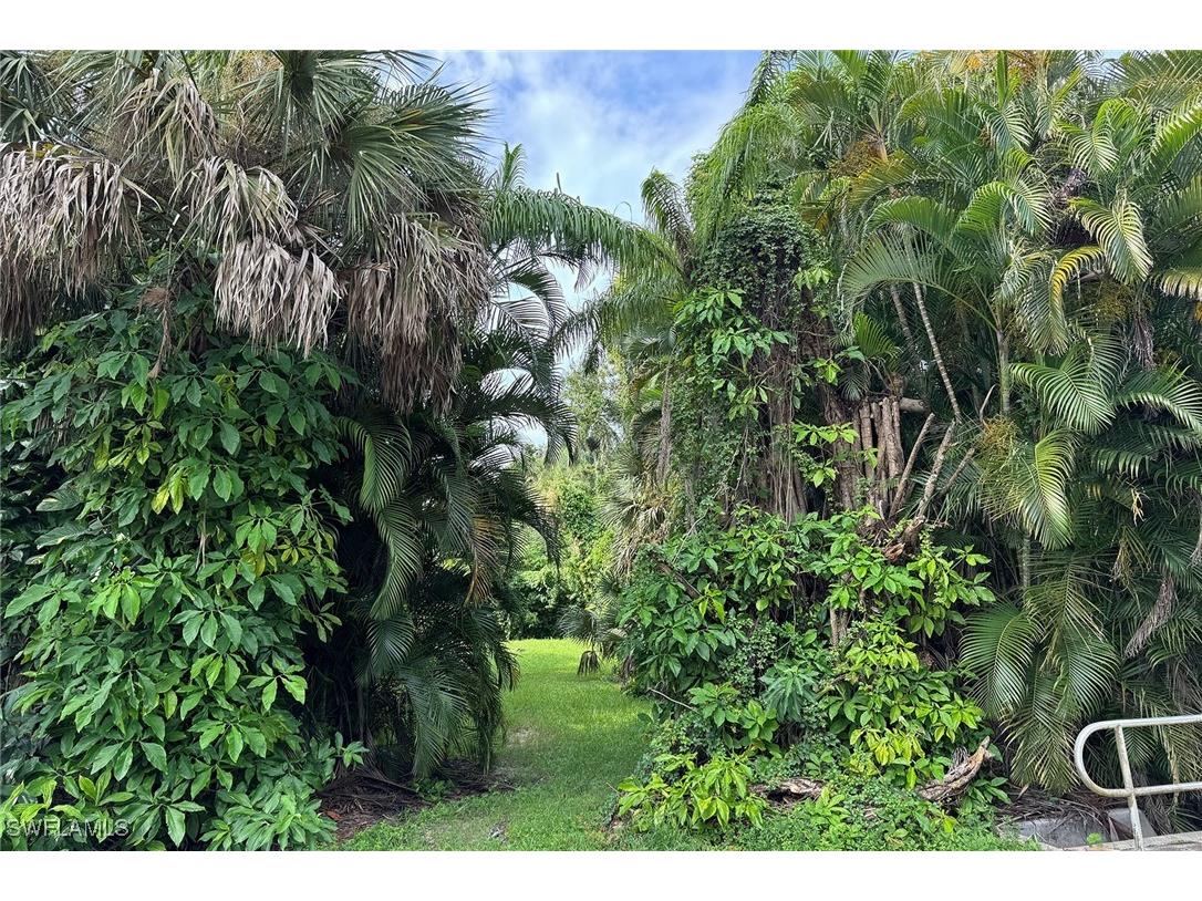 10010 Kentucky Street Bonita Springs FL 34135 224057912 image3