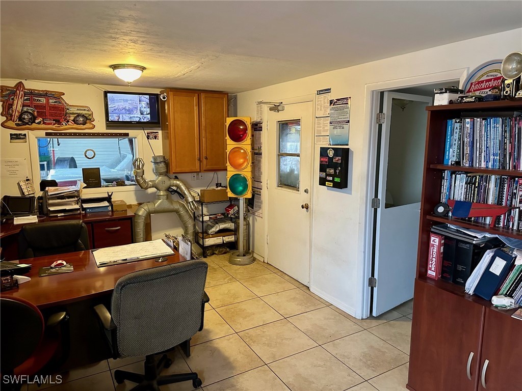 1002 SE 9th Street Cape Coral FL 33990 225048885 image5