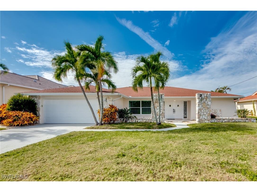 1006 Dolphin Drive Cape Coral FL 33904 225048511 image1