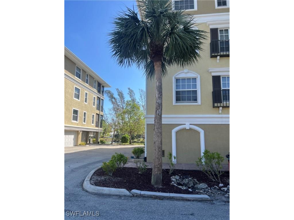 10091 Lake Cove Drive #301 Fort Myers FL 33908 225029886 image3