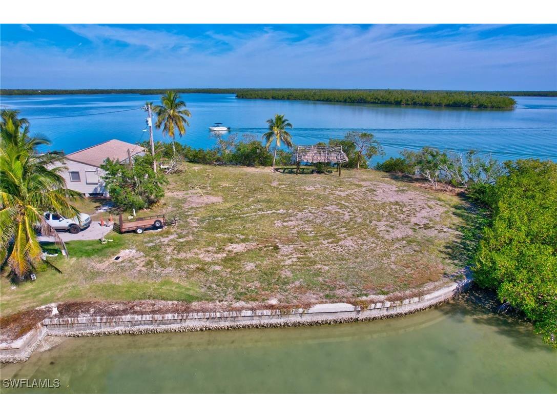 103 Bayshore Way Goodland FL 34140 225010163 image1