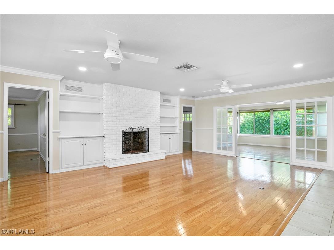 104 Cypress Point Drive Naples FL 34105 223085957 image1