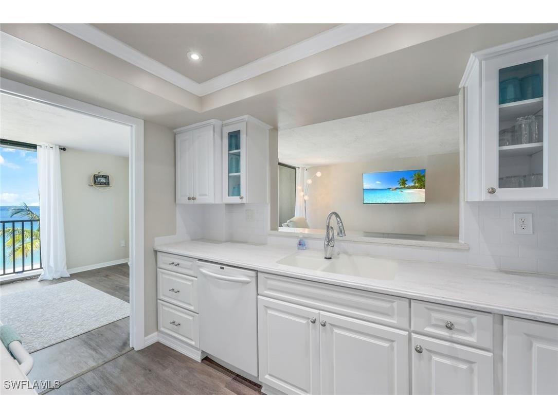 10475 Gulfshore Drive #142 Naples FL 34108 225049673 image5