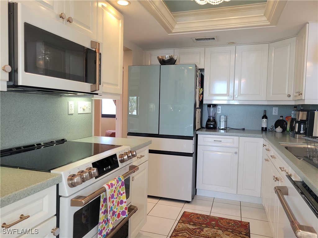 10475 Gulf Shore Drive #124 Naples FL 34108 225000044 image17