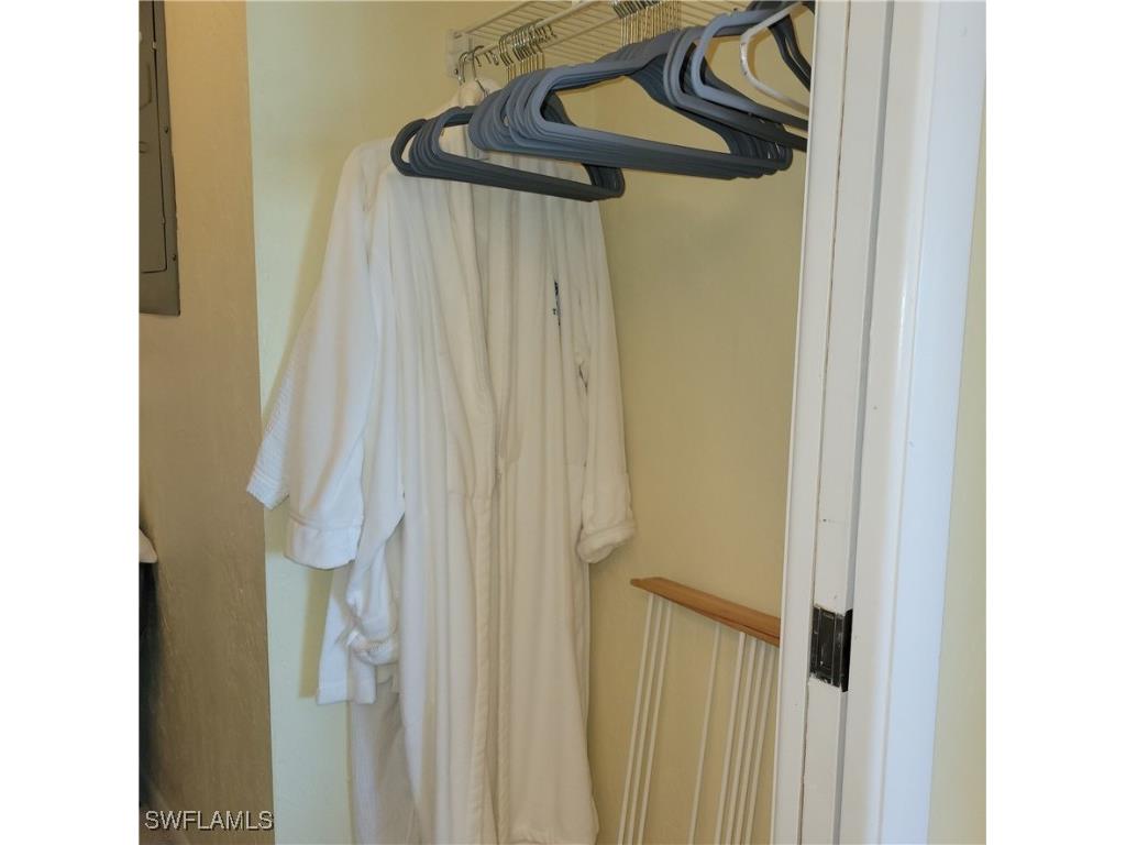 10475 Gulf Shore Drive #124 Naples FL 34108 225000044 image32