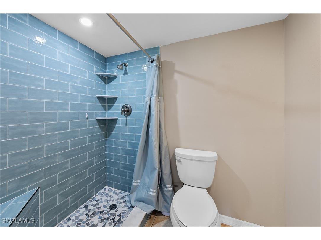 1051 Palm Avenue #114 North Fort Myers FL 33903 224053887 image15