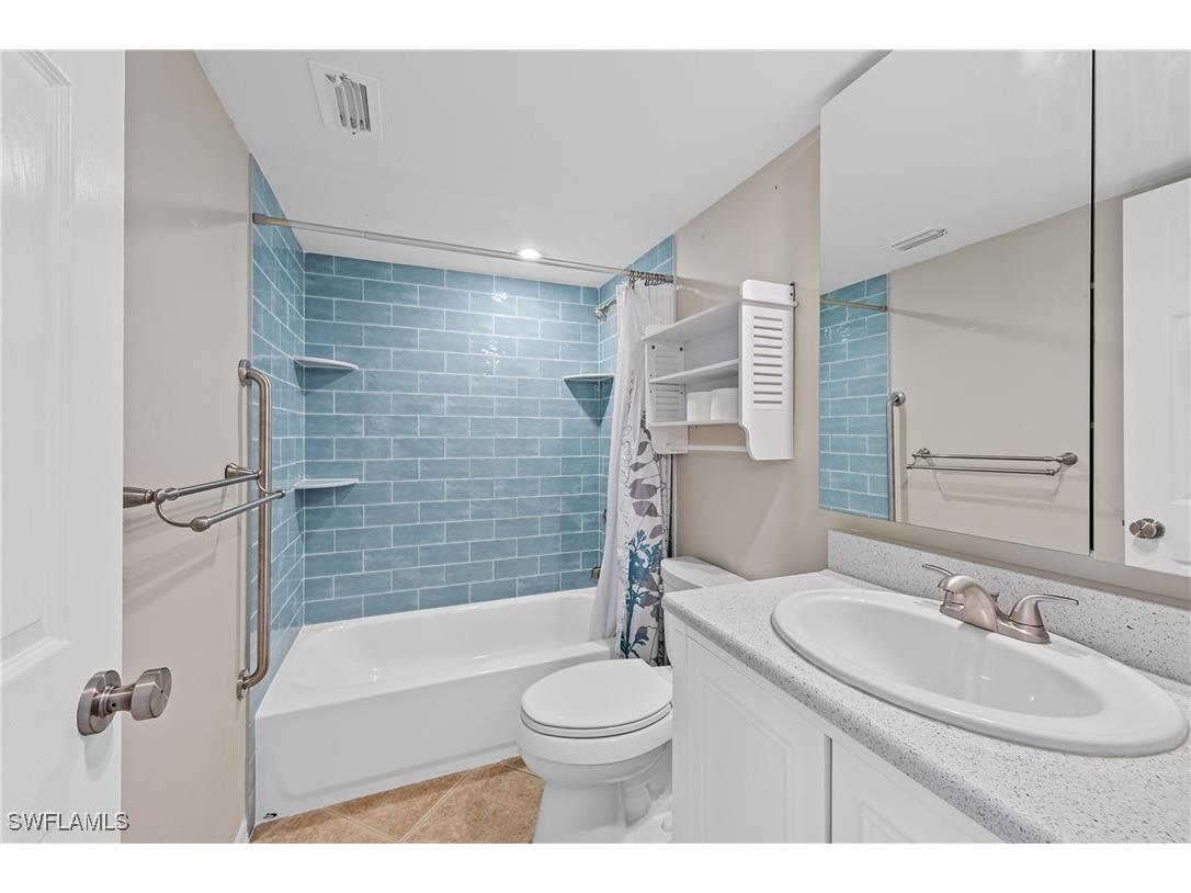1051 Palm Avenue #114 North Fort Myers FL 33903 224053887 image19