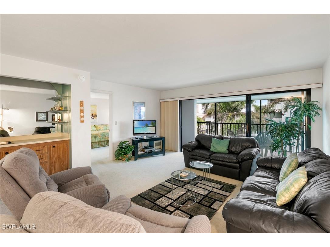 1051 Swallow Avenue #301 Marco Island FL 34145 225026931 image3