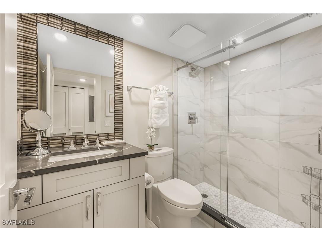 10562 Gulf Shore Drive #202 Naples FL 34108 225054337 image14