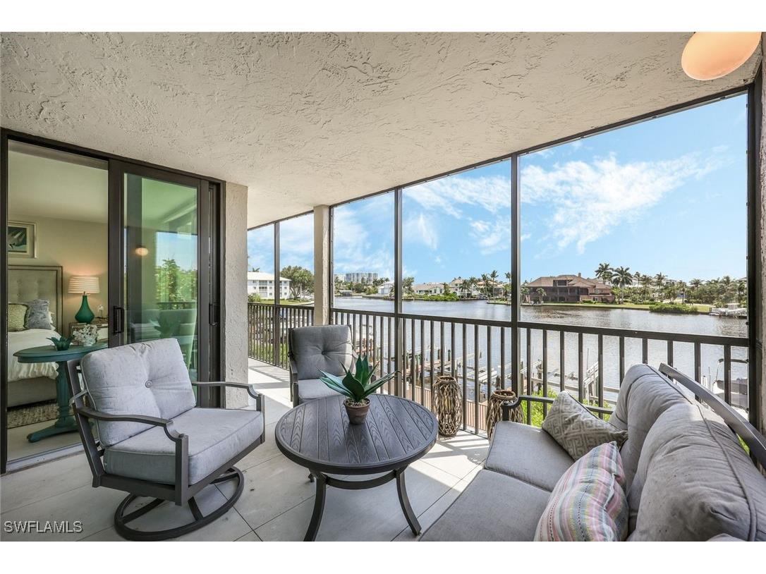 10562 Gulf Shore Drive #202 Naples FL 34108 225054337 image16