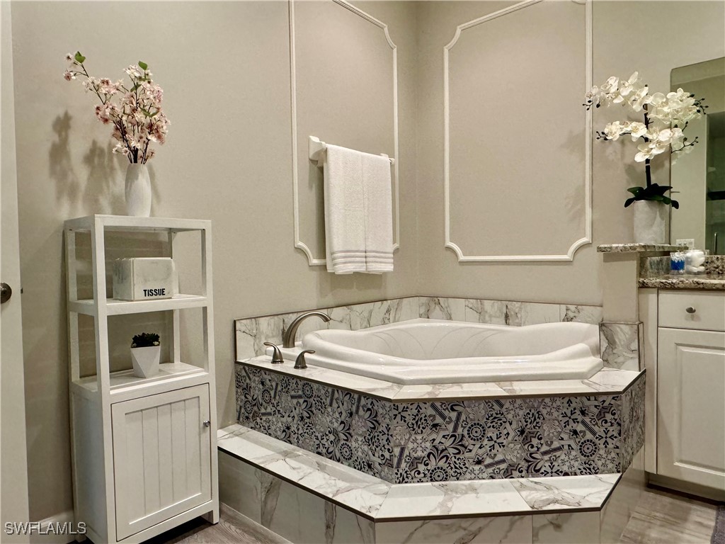 1061 Egrets Walk Circle #201 Naples FL 34108 225005141 image18