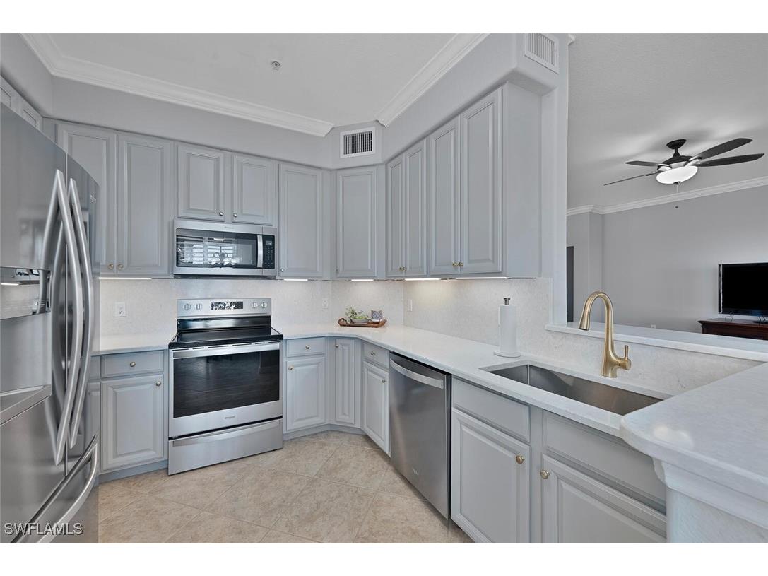 10610 Smokehouse Bay Drive #102 Naples FL 34120 224095223 image1