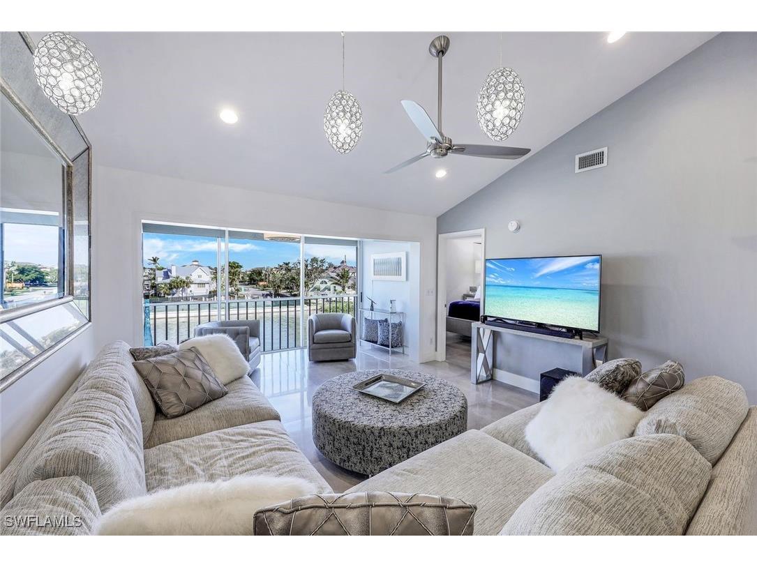 10684 Gulf Shore Drive #B-302 Naples FL 34108 225006190 image2