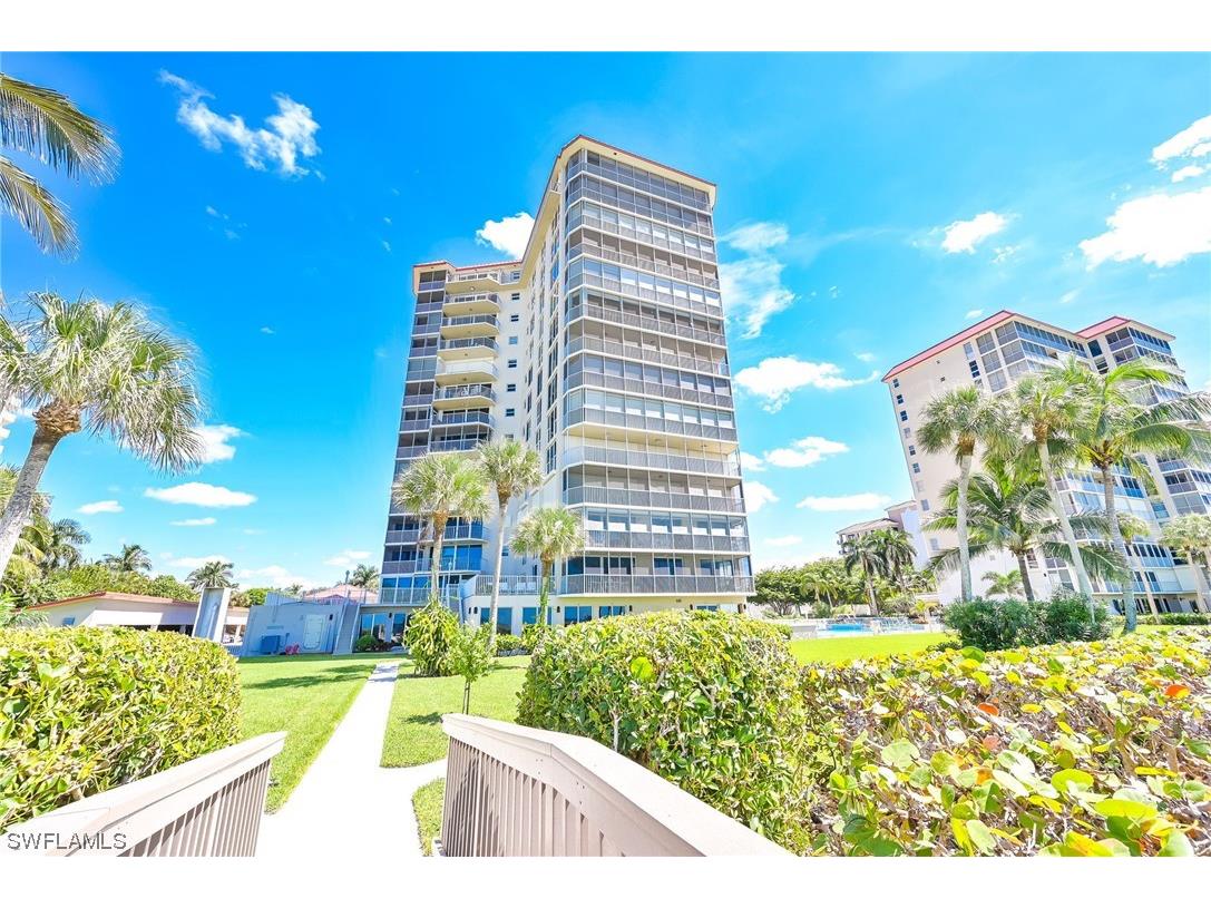 10701 Gulfshore Drive 201, Naples, FL 34108 MLS 223092926 Edina