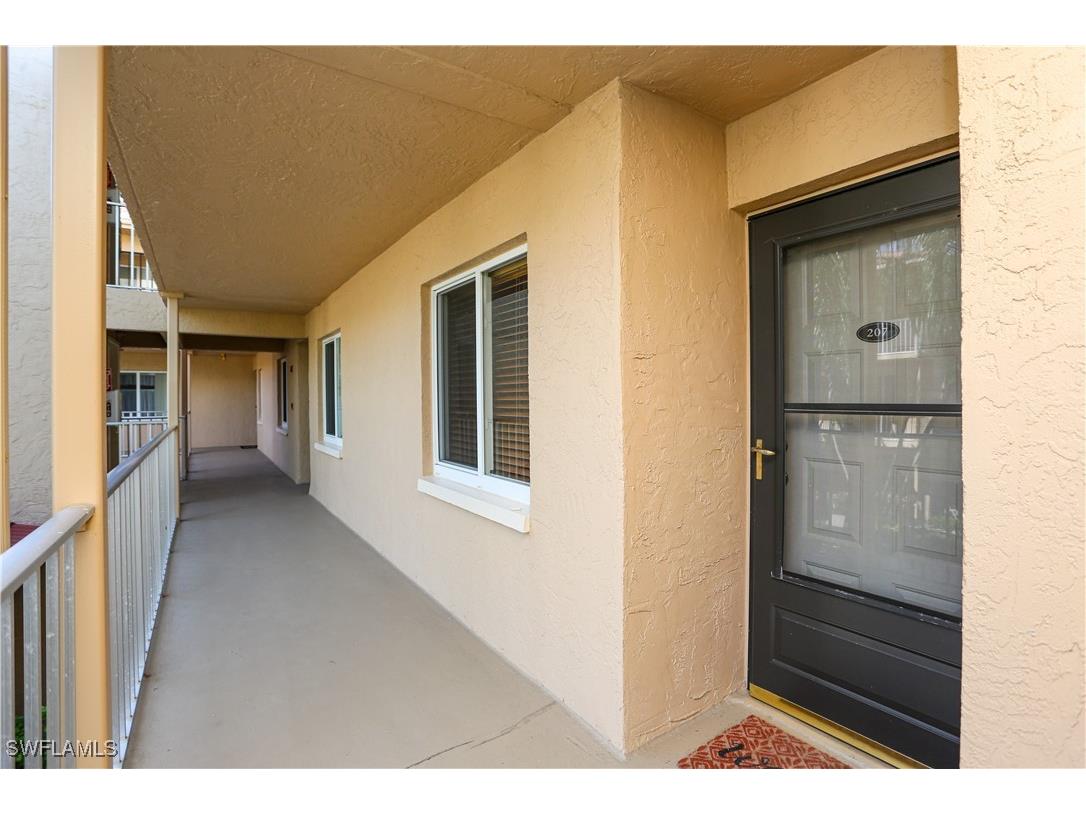 1075 Foxfire Lane #207 Naples FL 34104 225042706 image20