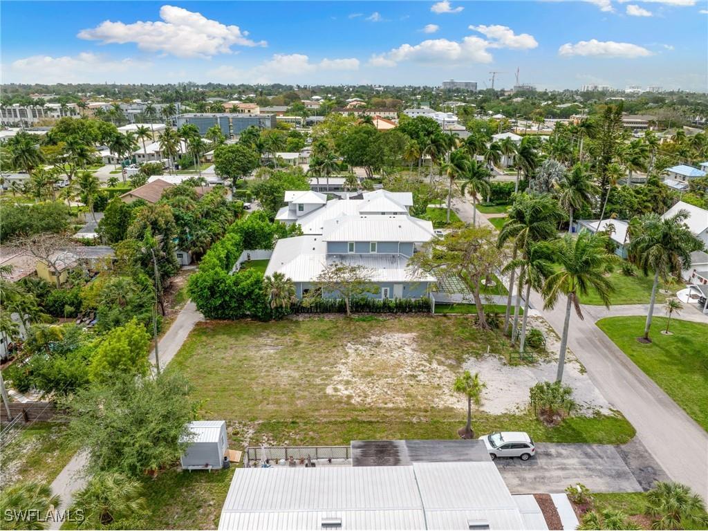 1084 Broad Avenue N Naples FL 34102 225010815 image8