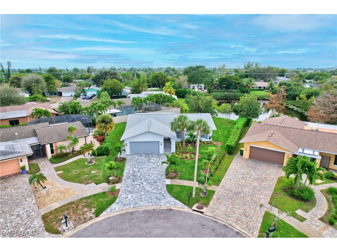 1084 Lake Shore Court Naples FL 34103 223095203 image1