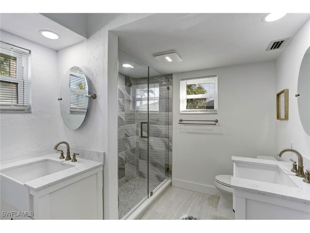 10842 Vanderbilt Drive Naples FL 34108 225044658 image11