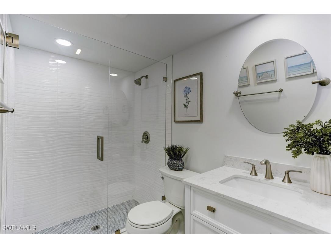 10842 Vanderbilt Drive Naples FL 34108 225044658 image18