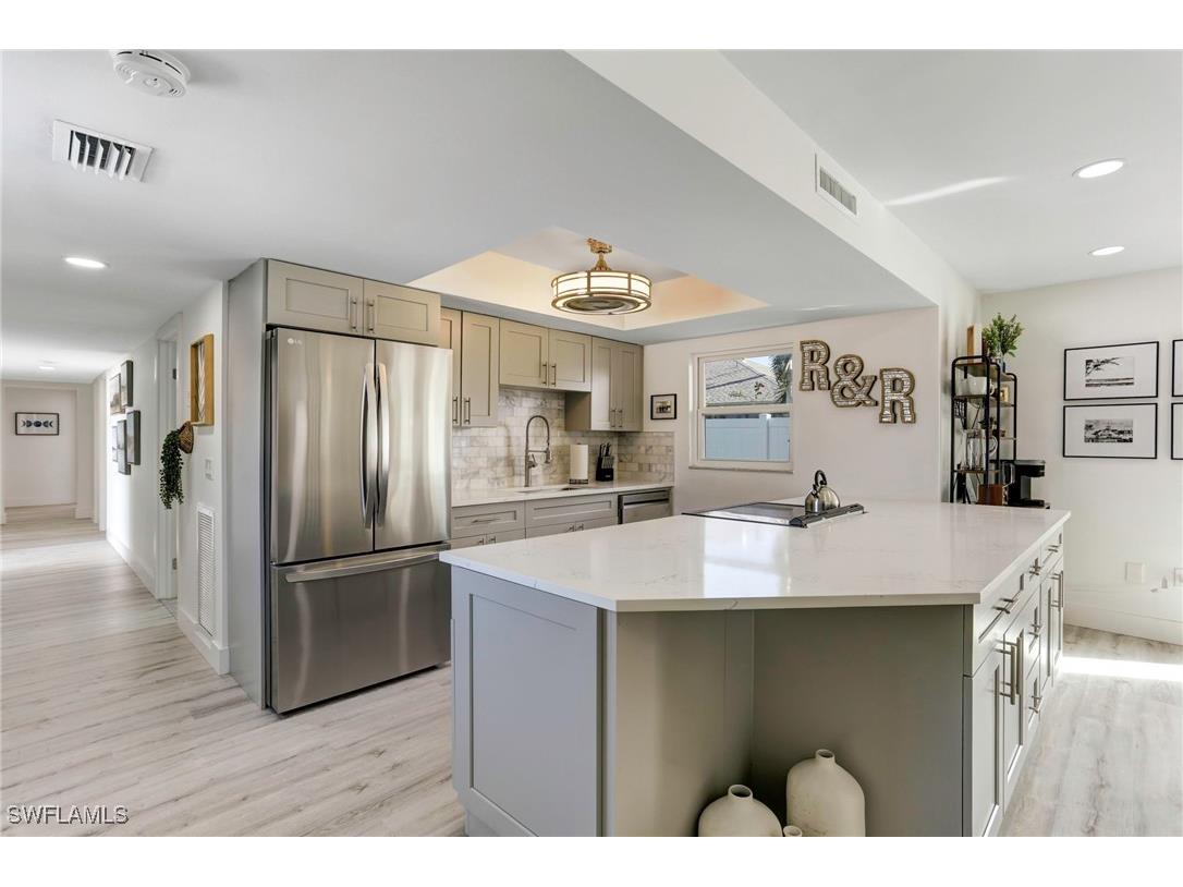 10842 Vanderbilt Drive Naples FL 34108 225044658 image7