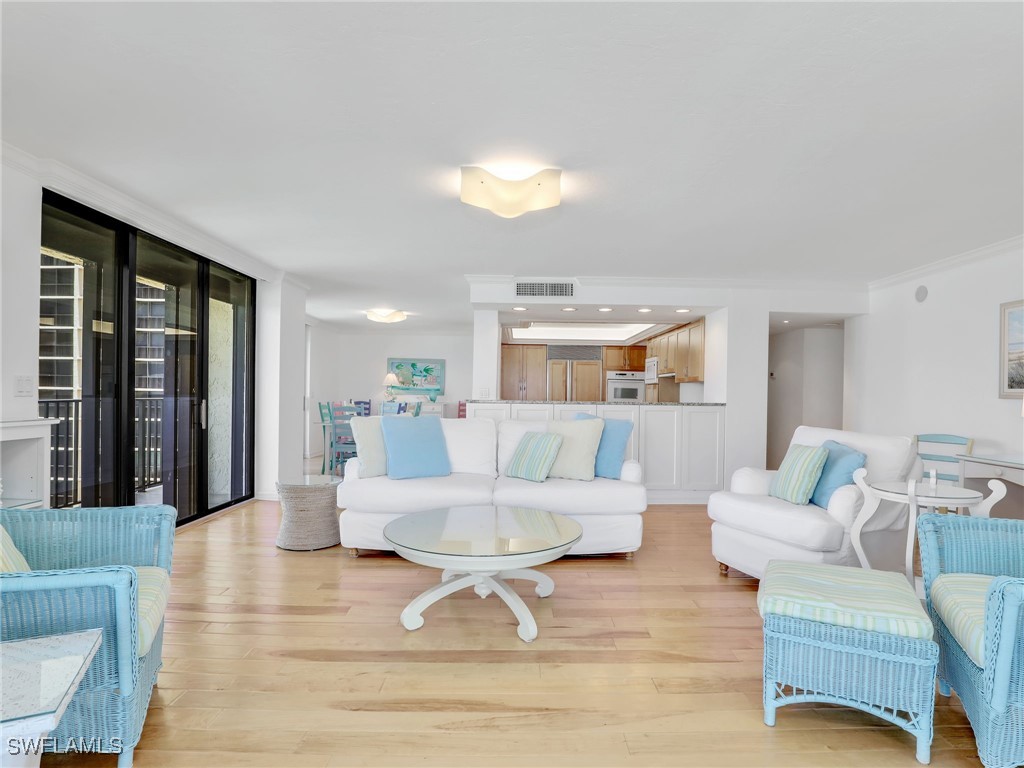 10851 Gulf Shore Drive #605 Naples FL 34108 225043312 image5