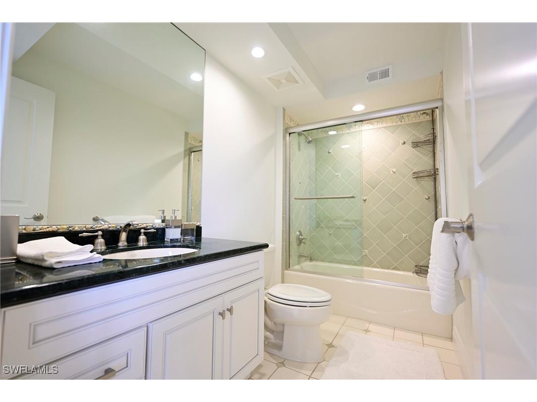 10951 Gulf Shore Drive #905 Naples FL 34108 225048477 image18