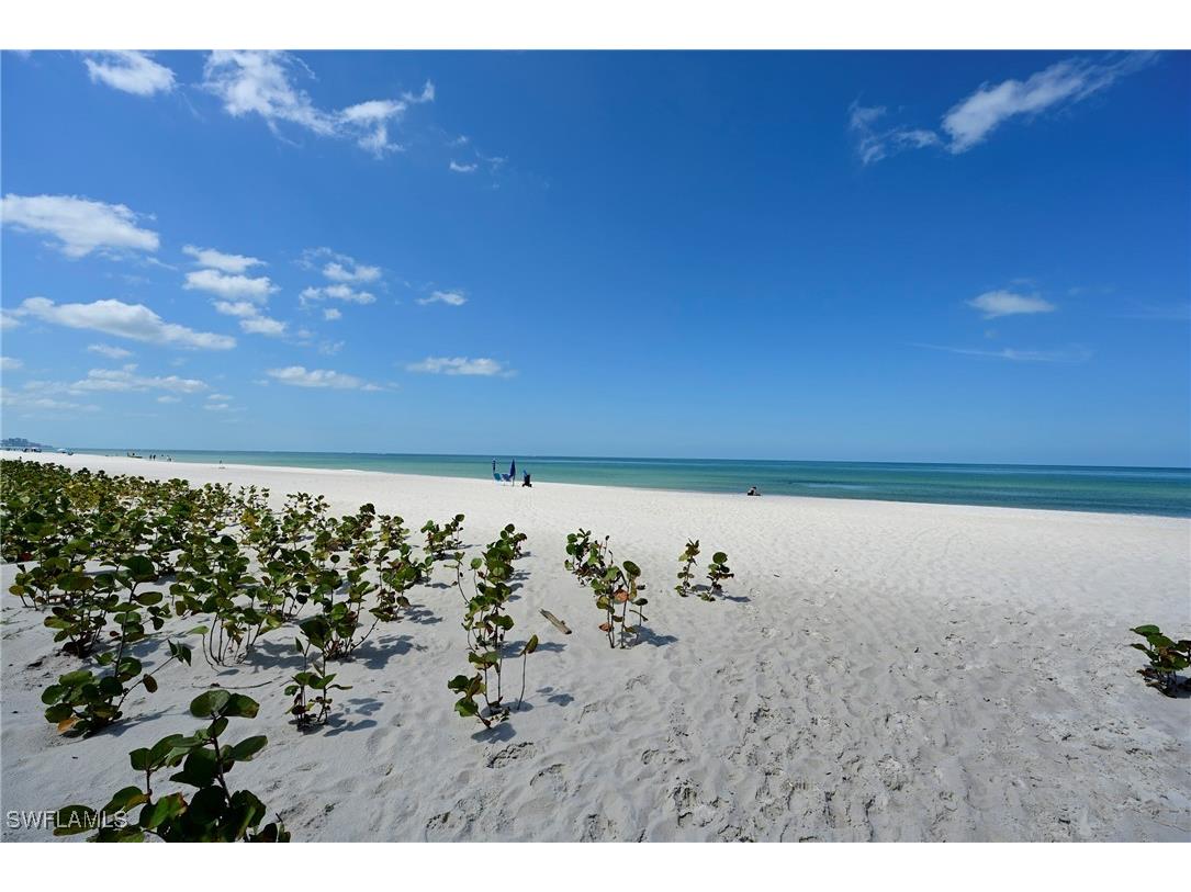 10951 Gulf Shore Drive #905 Naples FL 34108 225048477 image25