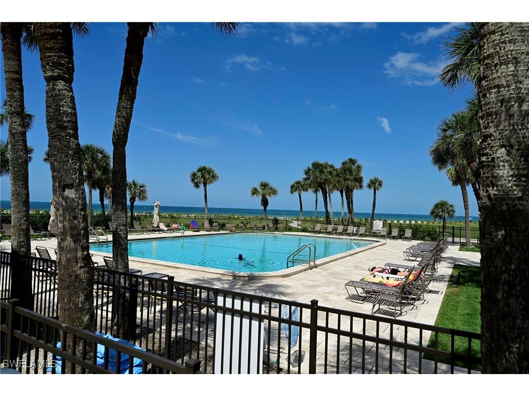 10951 Gulf Shore Drive #905 Naples FL 34108 225048477 image33