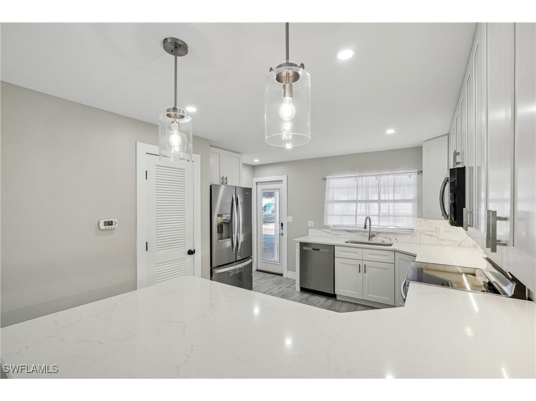 1100 8th Avenue S #102A Naples FL 34102 225024054 image6