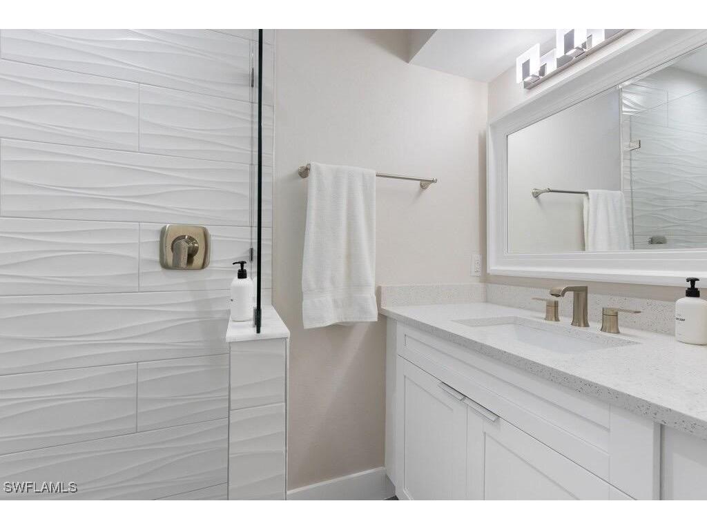 1100 Royal Palm Drive Naples FL 34103 225045143 image20