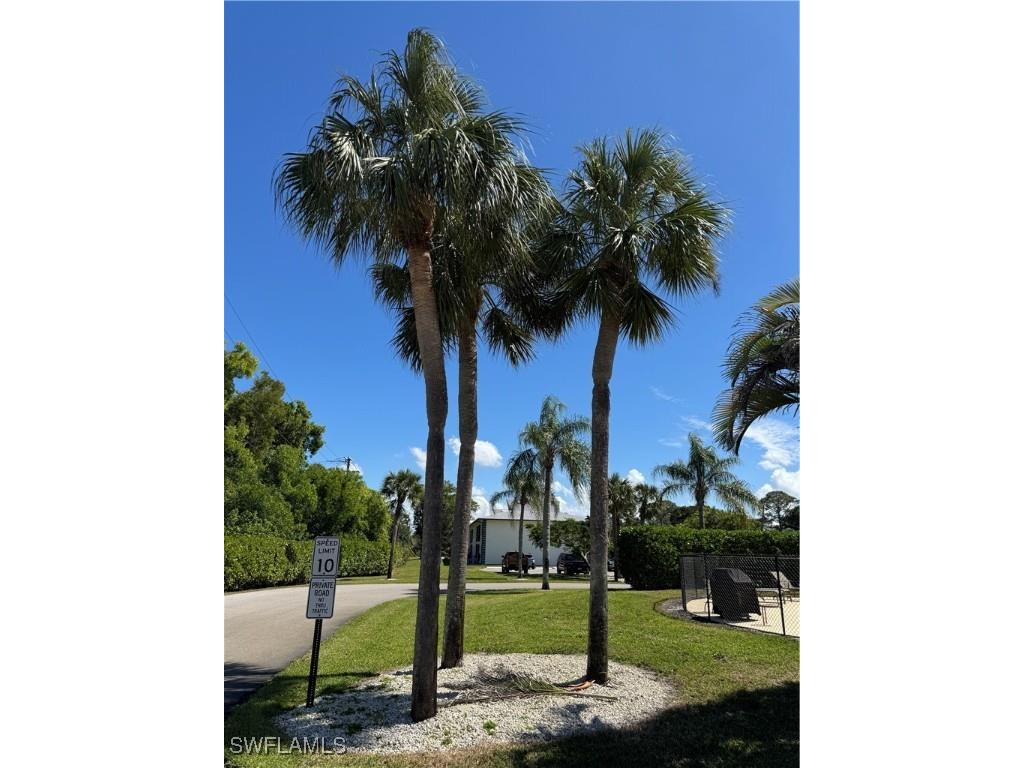 1101 Rosemary Court #204 Naples FL 34103 225020755 image1