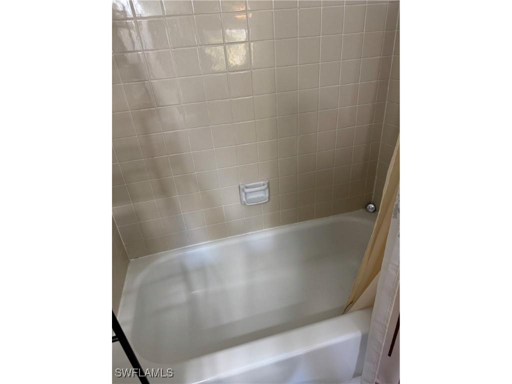 1101 Rosemary Court #204 Naples FL 34103 225020755 image25