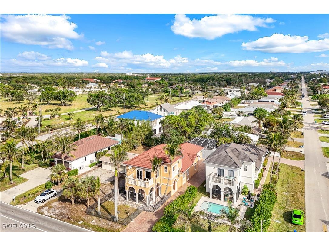 11020 Vanderbilt Drive Naples FL 34108 224103929 image1