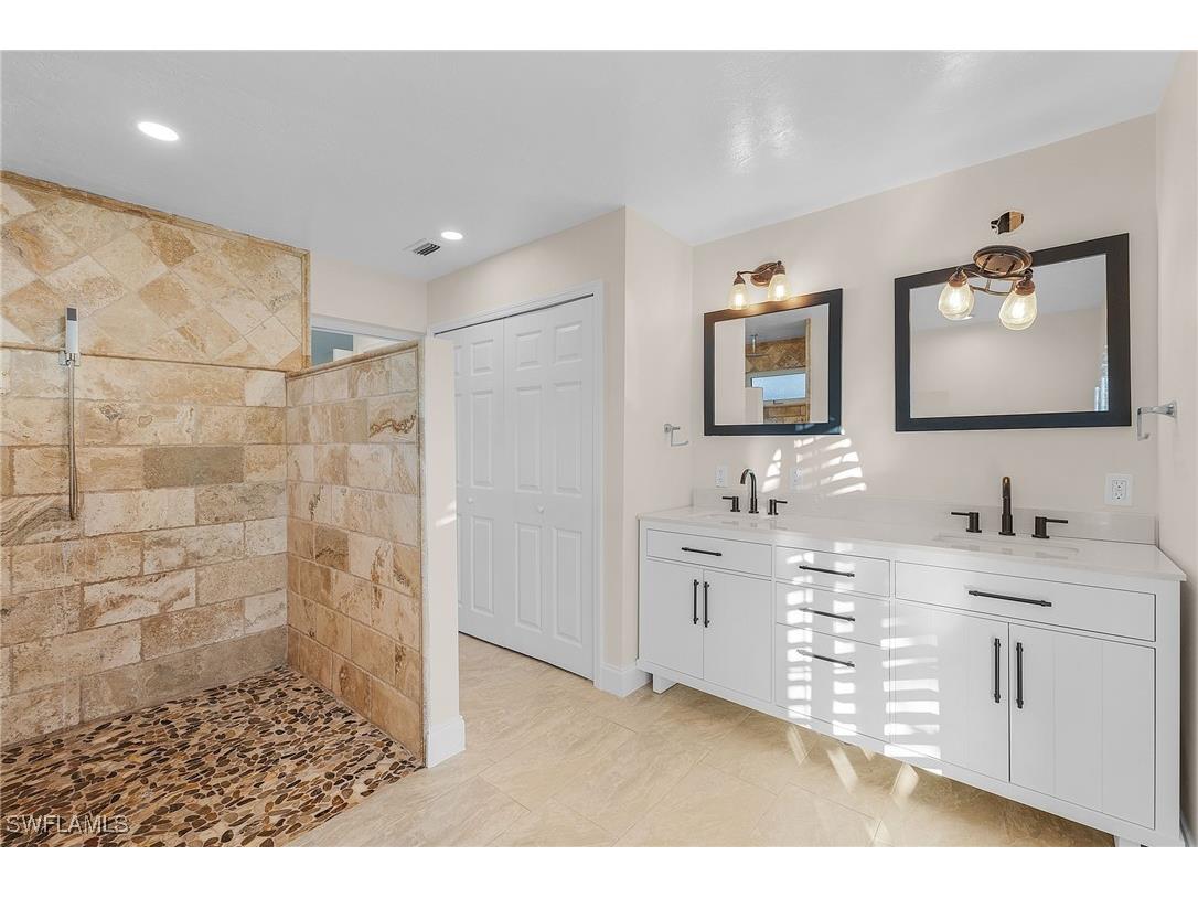 1113 Sand Castle Road Sanibel FL 33957 224105056 image16