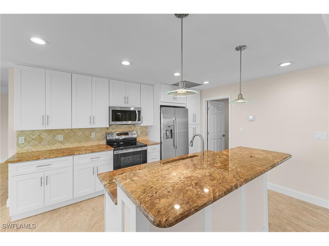 1113 Sand Castle Road Sanibel FL 33957 224105056 image8