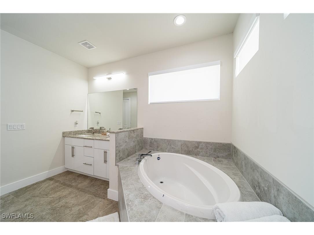 1119 NW 28th Place Cape Coral FL 33993 225034850 image27
