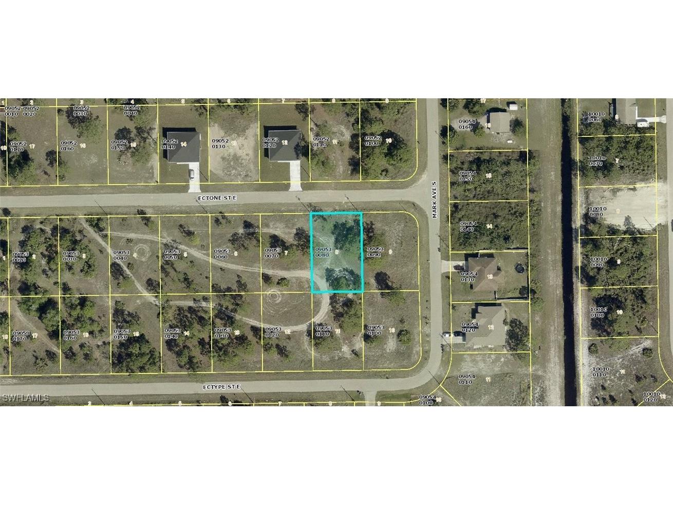 1120 Ectone Street E Lehigh Acres FL 33974 225046408 image1